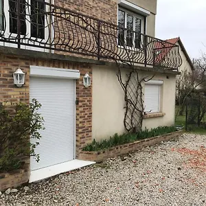 Fond De Jardin Rez-de-chaussee Palaiseau
