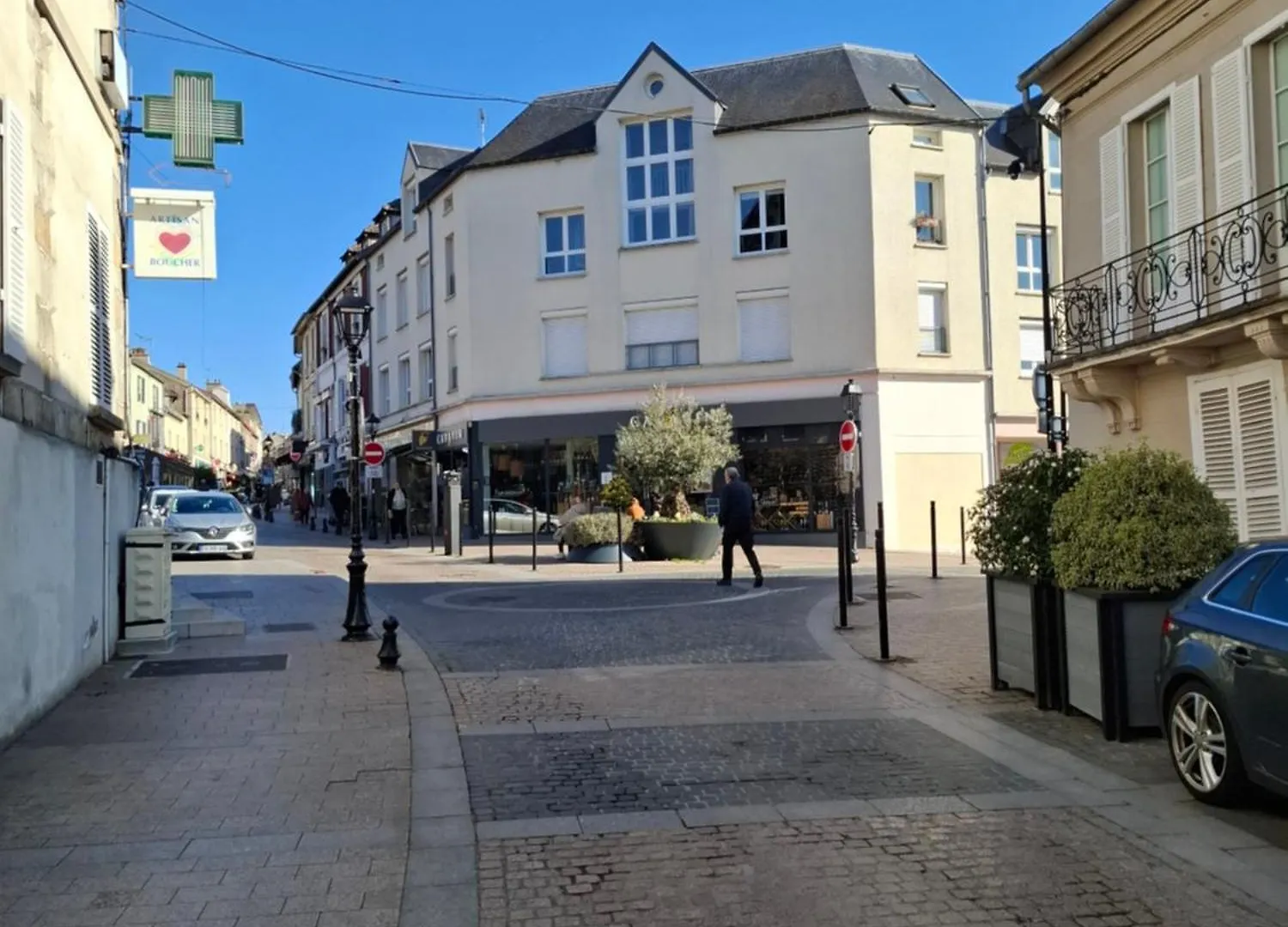 Homestay Transit Apartment Palaiseau France